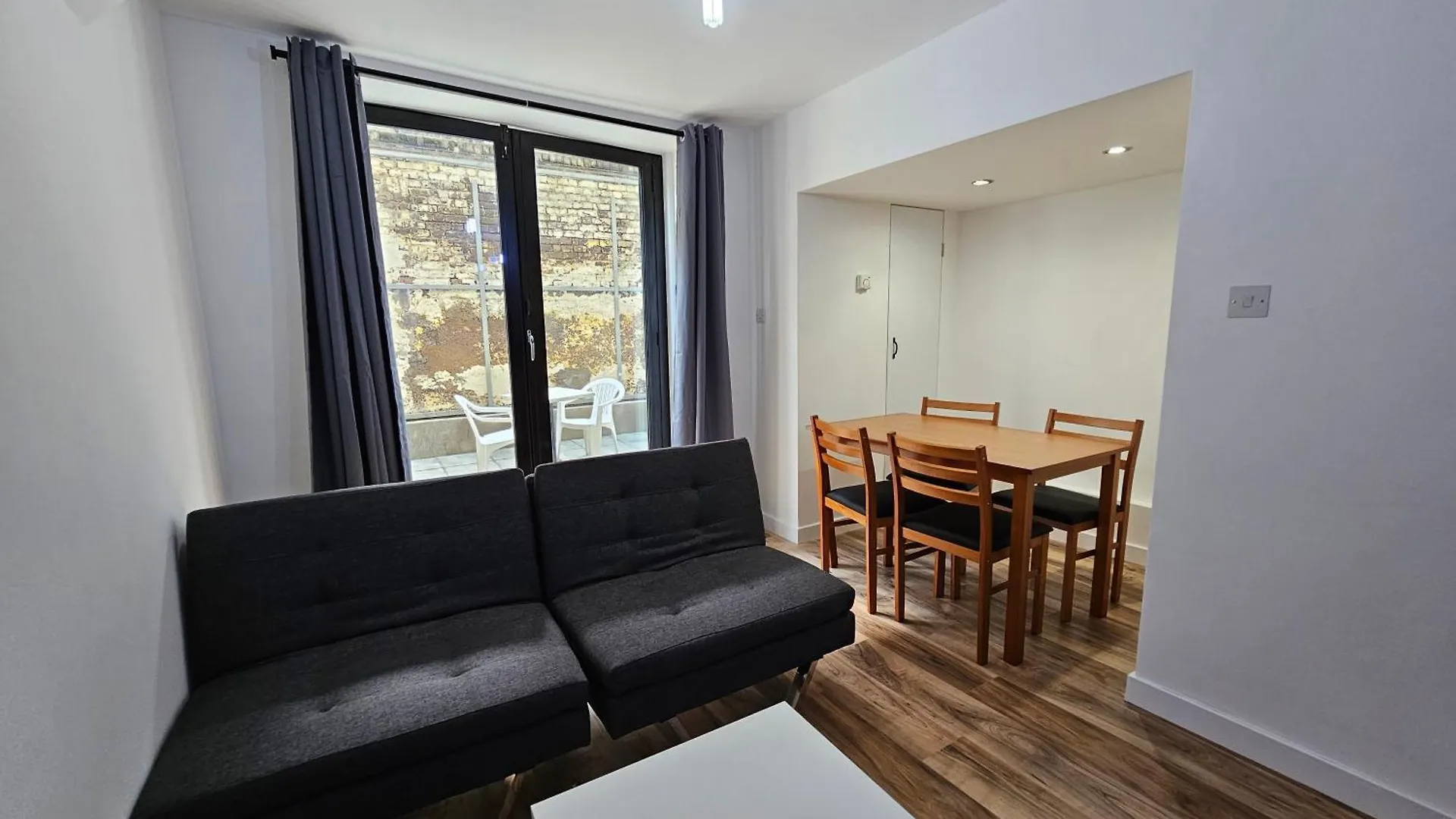 London E1 Apartment 0*,