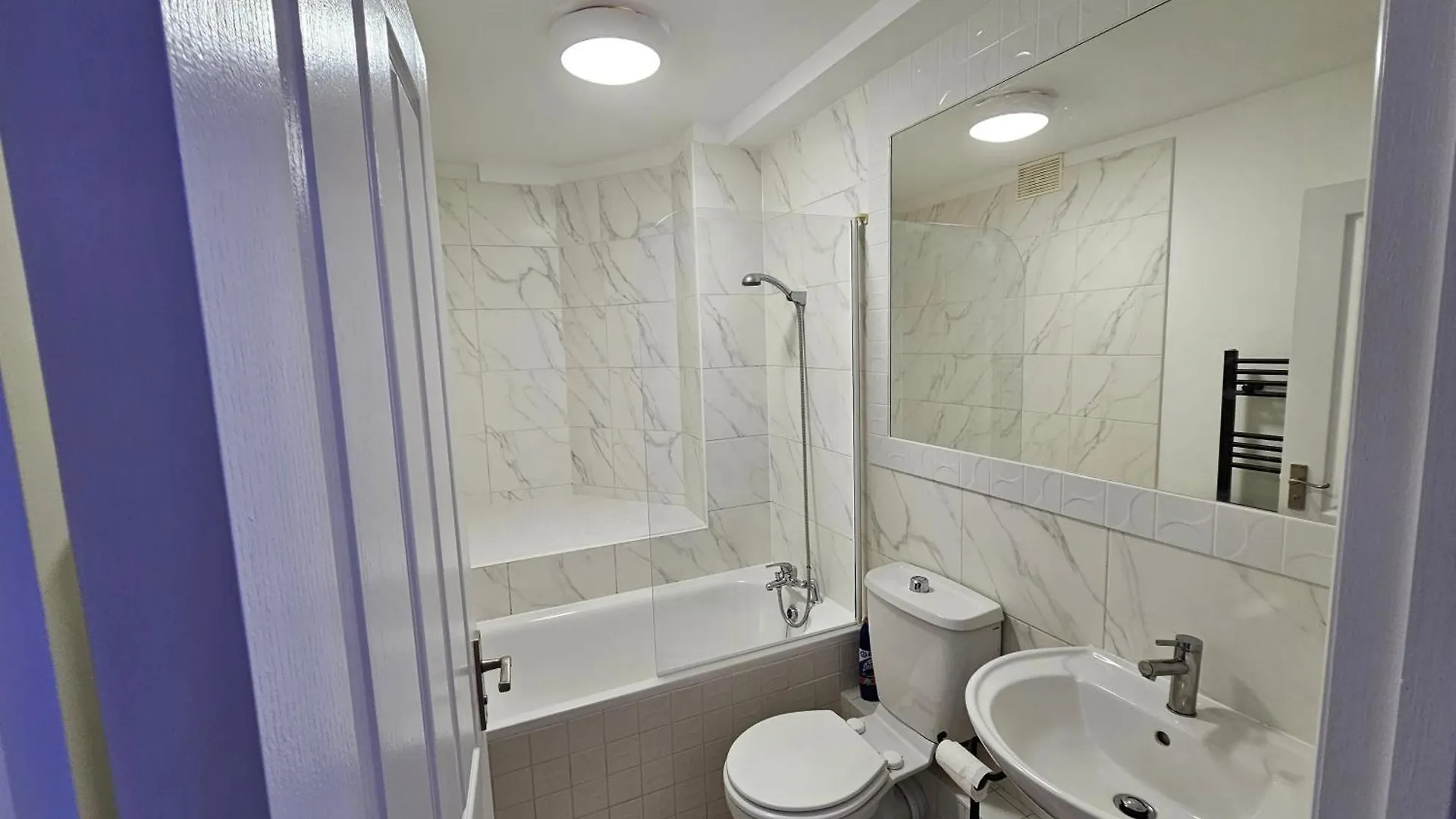London E1 Apartment