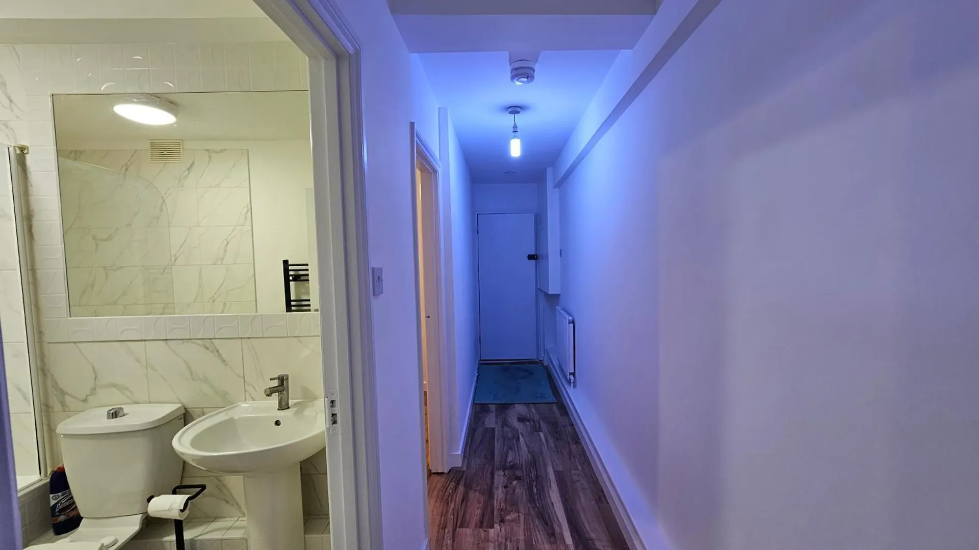 London E1 Apartment 0*,